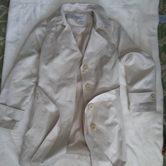 SOLD Champagne color Variations Trent coat - Picture 3 of 3